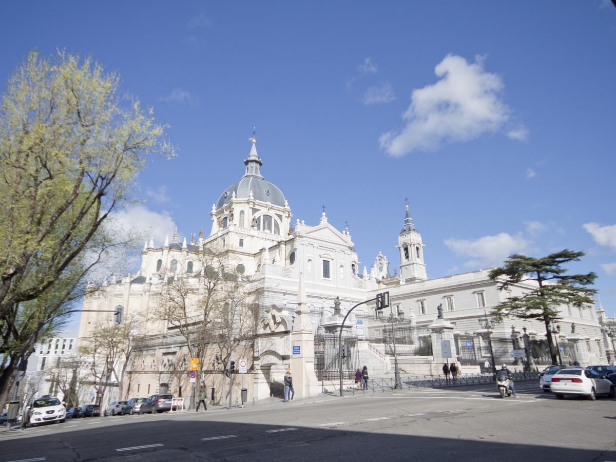 Precioso Apartamento En La Latina Palacio Real マドリード エクステリア 写真